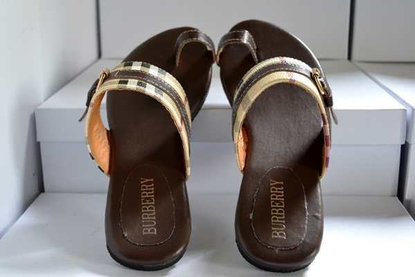 2017 Burbry slippers woman 35-42-040
